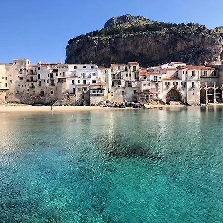 Fabiene Familyholidays Deluxe * Cefalù