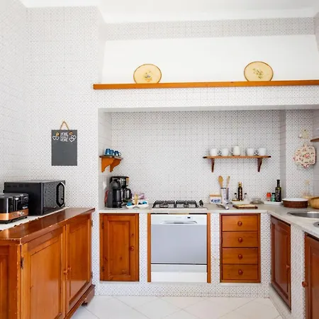 Fabiene Familyholidays Deluxe * 체팔루