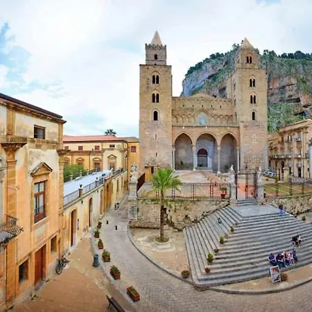 Fabiene Familyholidays Deluxe 아파트 체팔루