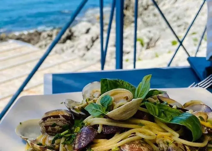 Fabiene Familyholidays Deluxe Апартаменти *