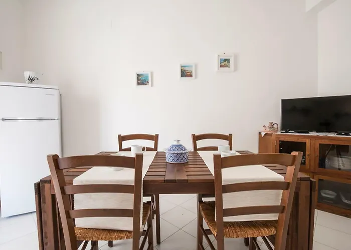 Fabiene Familyholidays Deluxe Апартаменти Чефалу